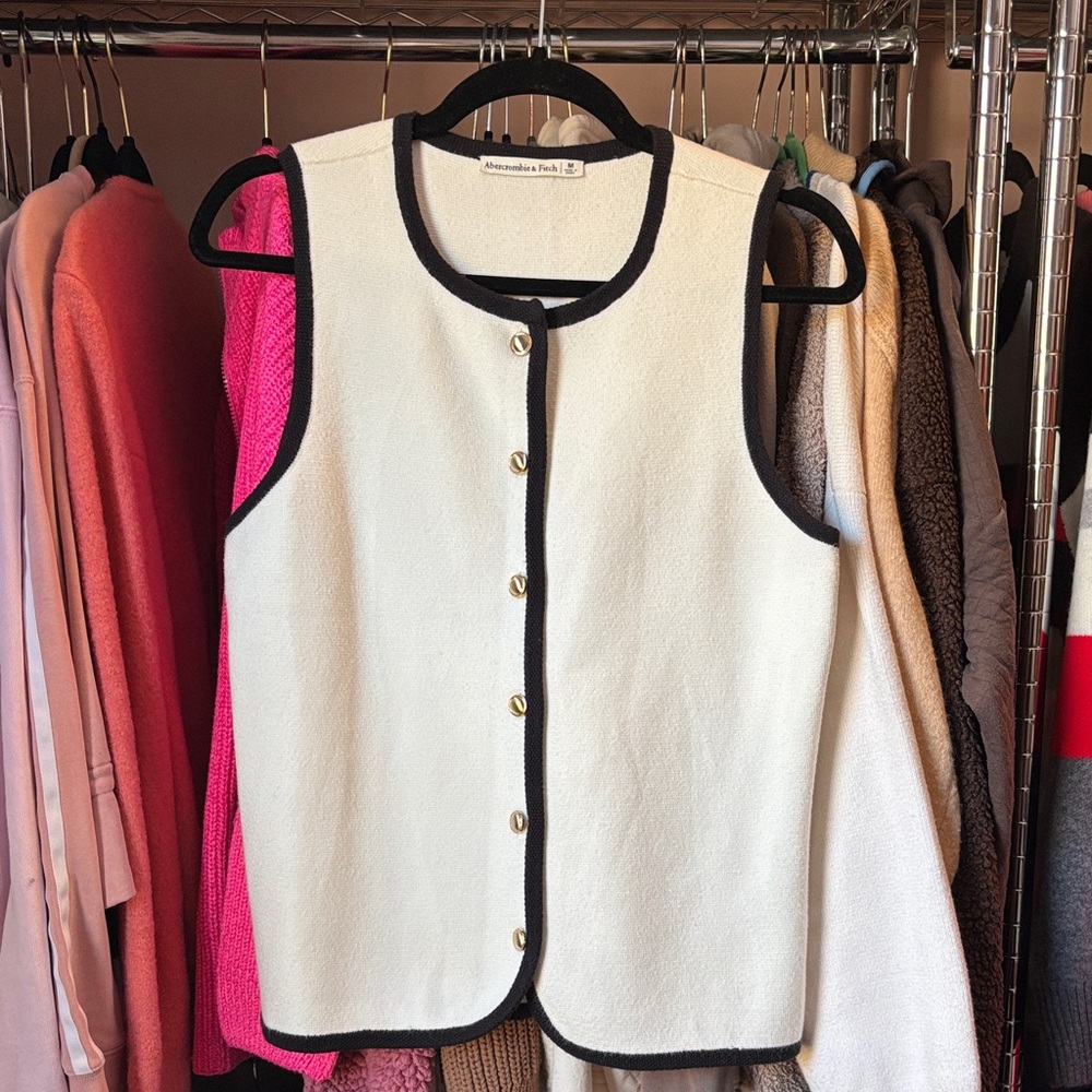 Abercrombie & Fitch Sweater Vest Top